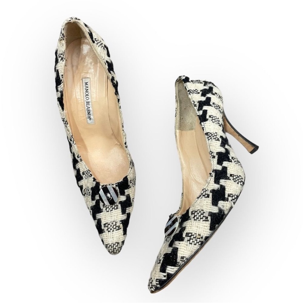 Manolo Blahnik Black and White Fabric Printed Pumps with Button